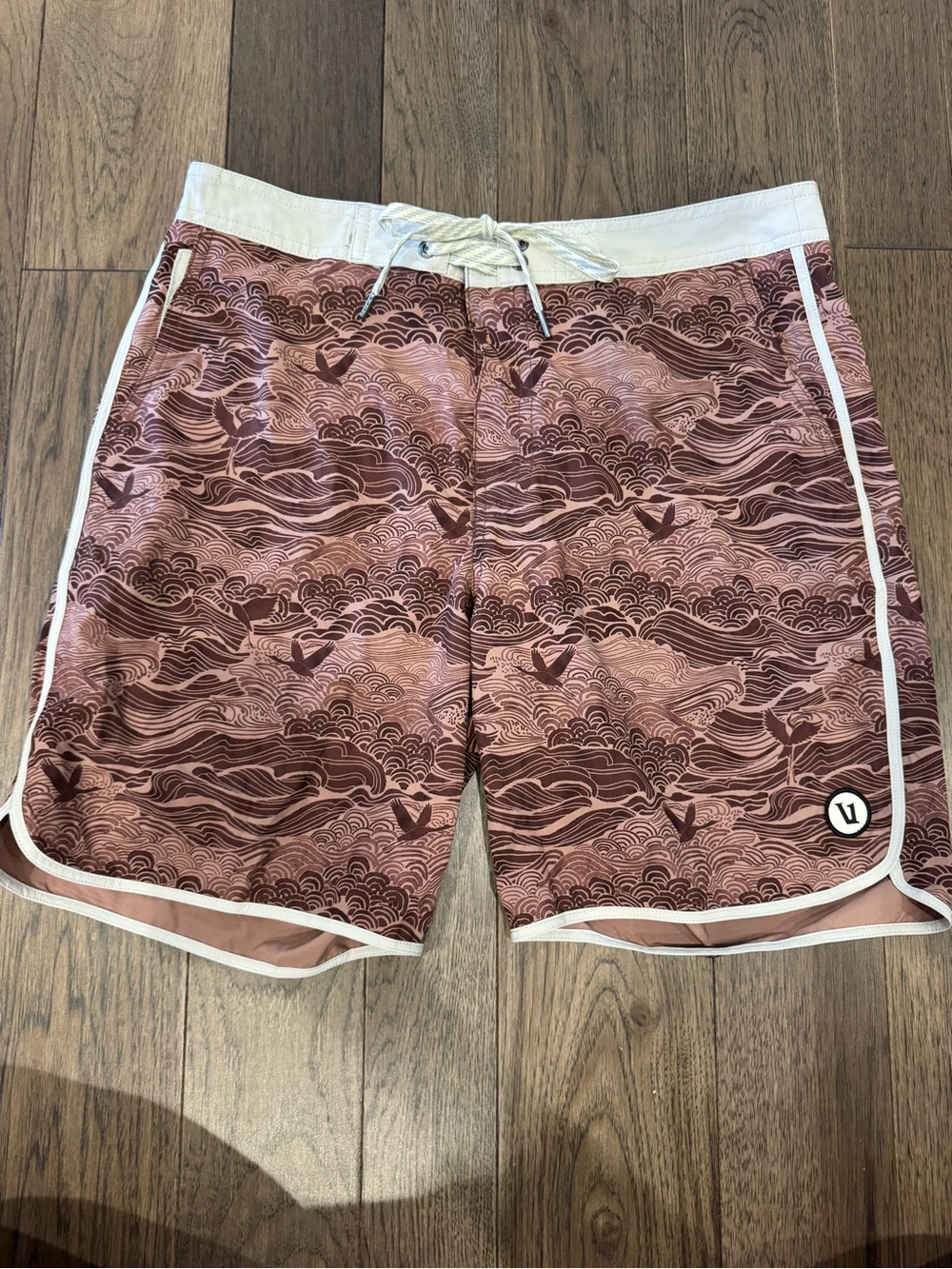 Vuori Cruise board shorts Wasit size 32